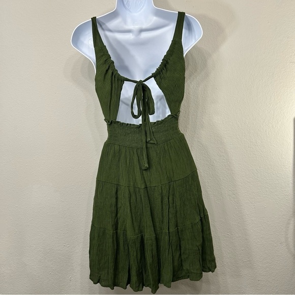 CITY STUDIO Womens Green Stretch Cut Out Smocked Tie-back Tiered Sleeveless - Picture 11 of 11